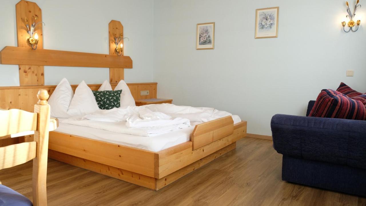 Hotel Zum Hirschen ลอยทัช ภายนอก รูปภาพ