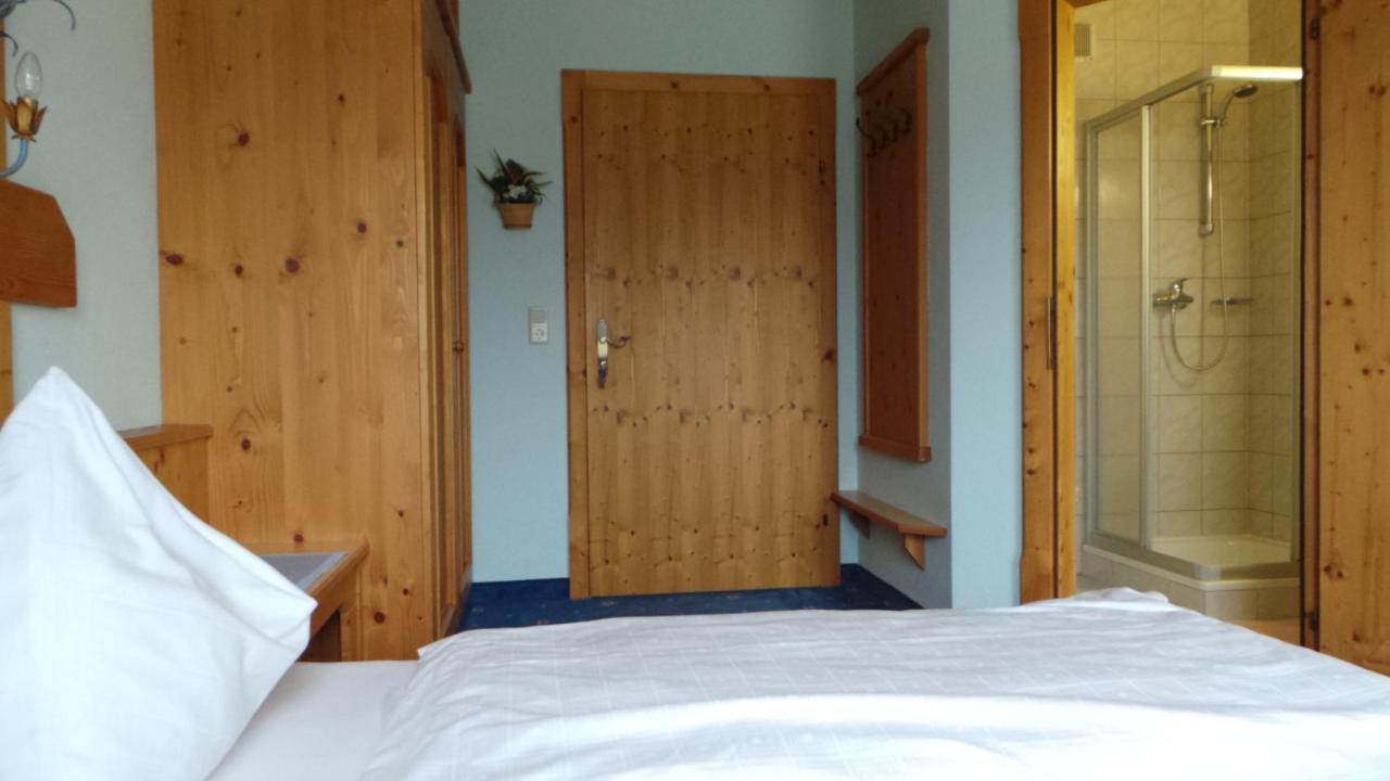 Hotel Zum Hirschen ลอยทัช ภายนอก รูปภาพ