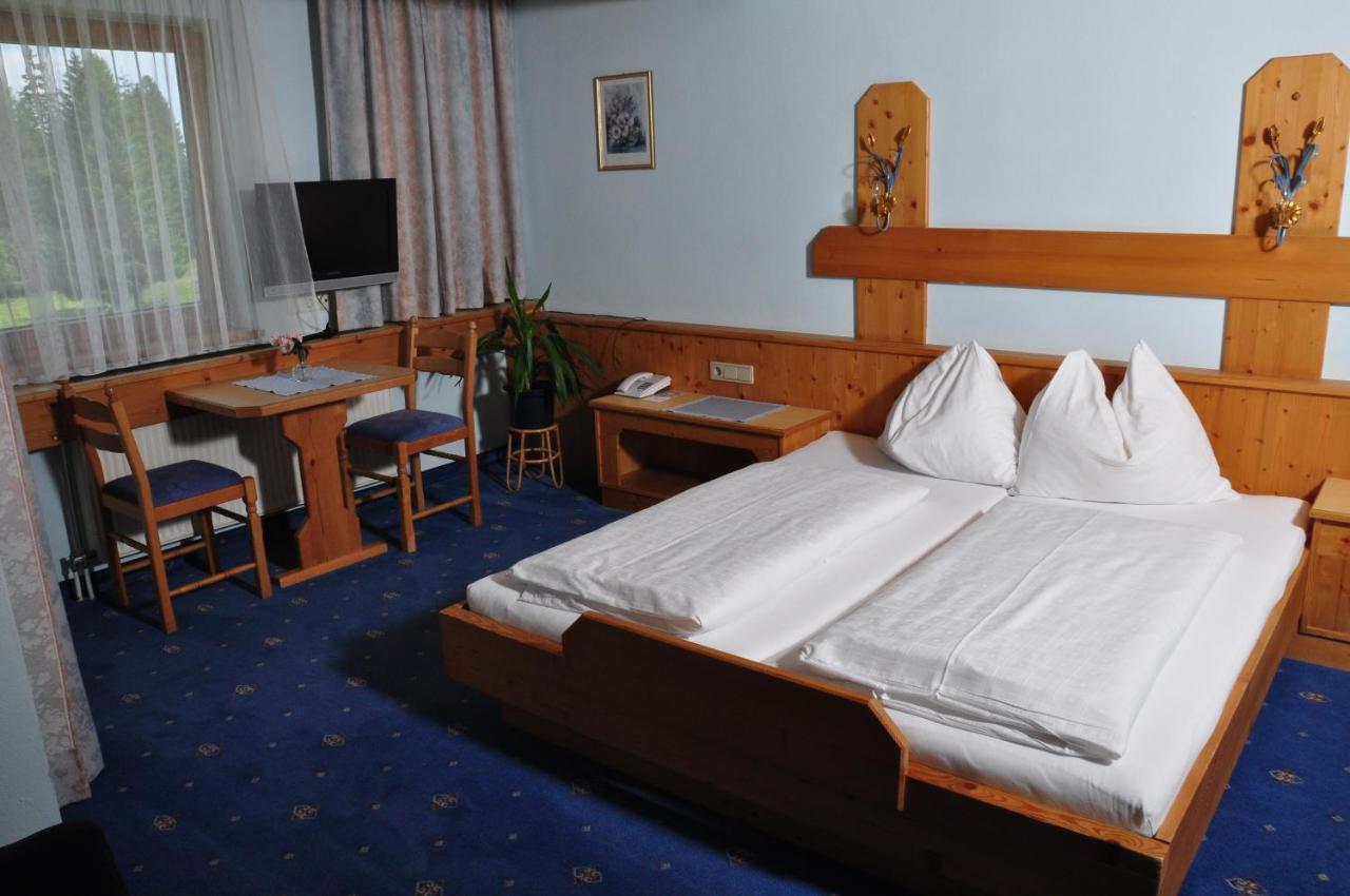 Hotel Zum Hirschen ลอยทัช ห้อง รูปภาพ