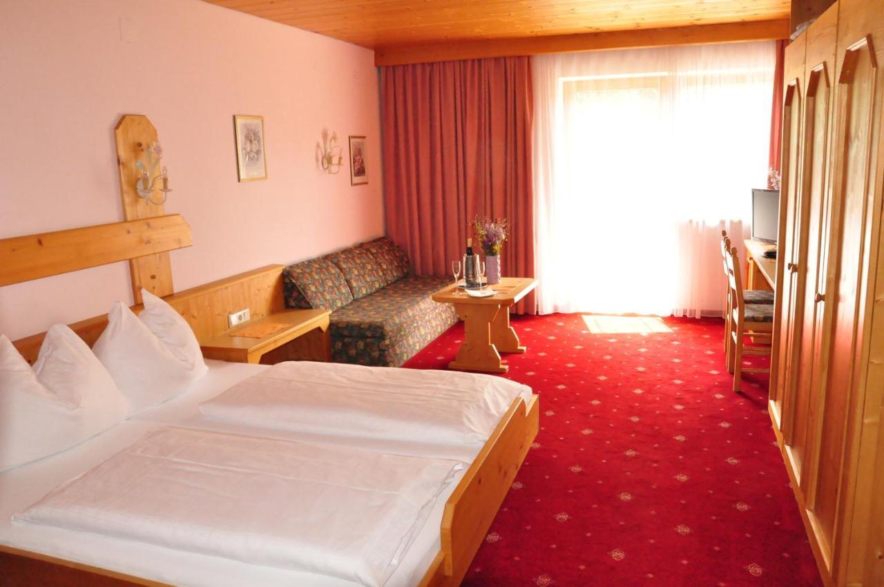 Hotel Zum Hirschen ลอยทัช ห้อง รูปภาพ