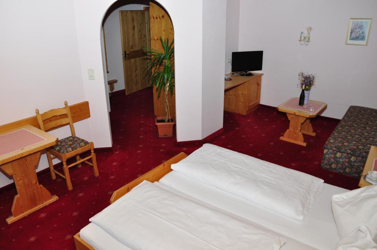 Hotel Zum Hirschen ลอยทัช ห้อง รูปภาพ