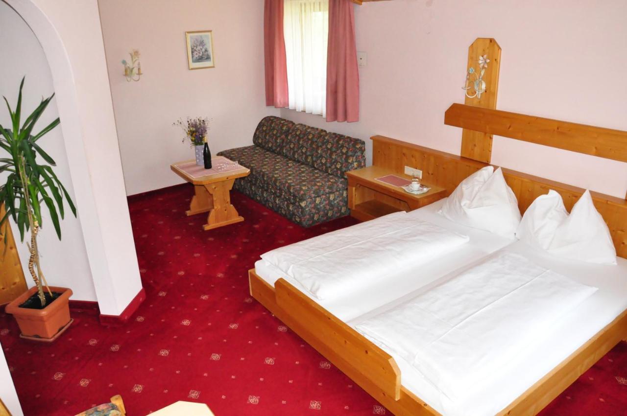 Hotel Zum Hirschen ลอยทัช ภายนอก รูปภาพ