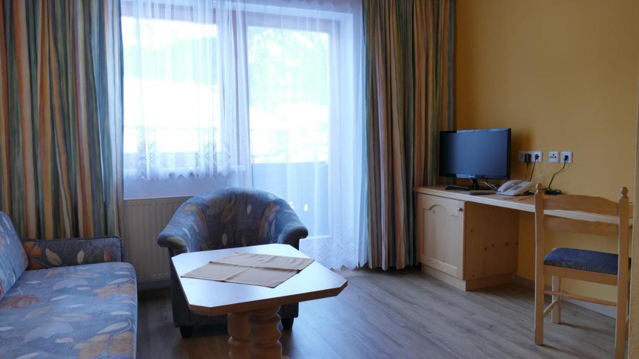 Hotel Zum Hirschen ลอยทัช ภายนอก รูปภาพ